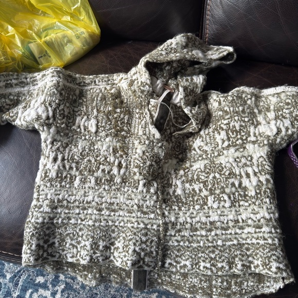 Free People Oversized Hooded Boho crop top Sweater Olive Green Soft Knit Sz XS - Picture 12 of 12